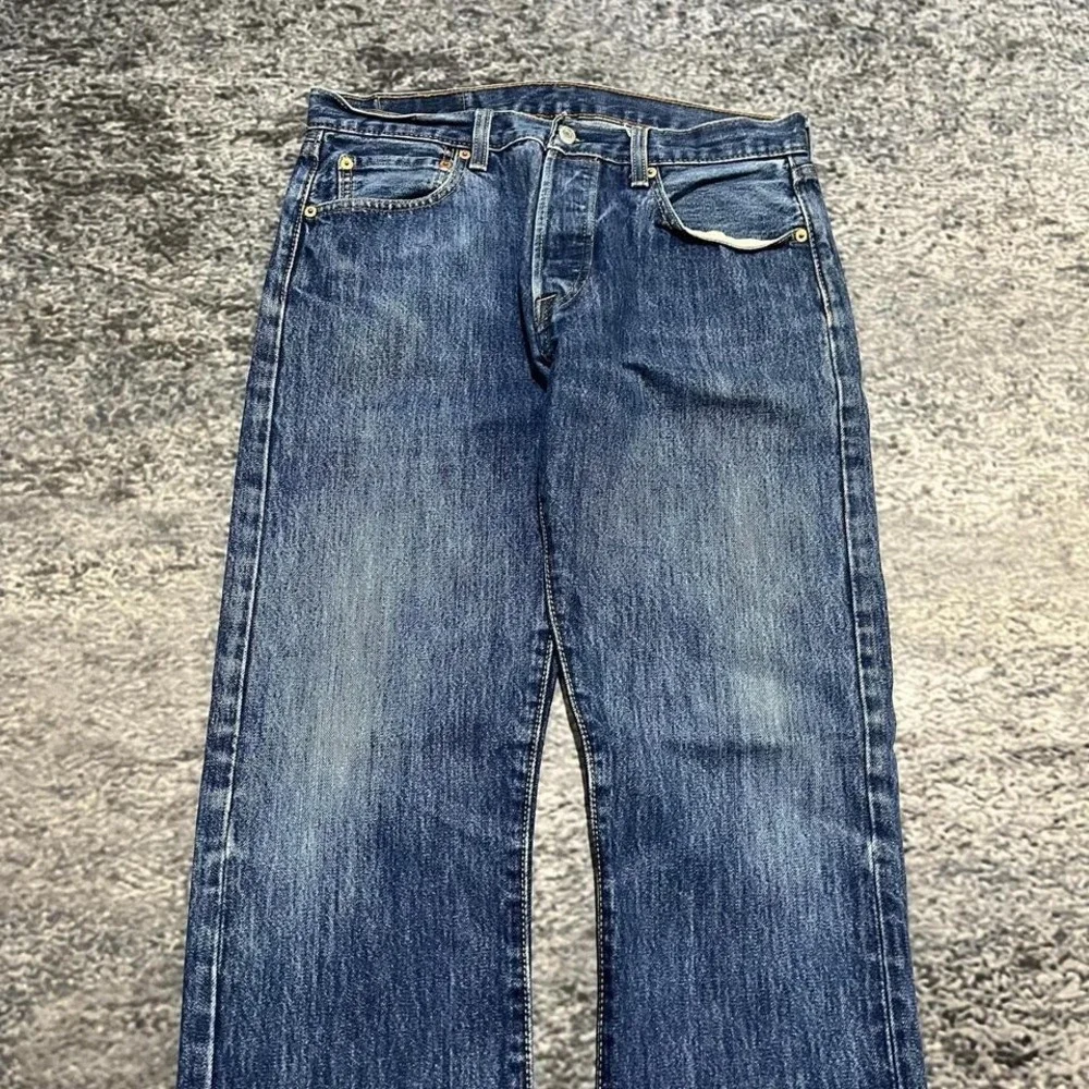 Levi's 501 Button‎ Fly Jeans Mens 32x29 Blue Faded Straight Leg Denim